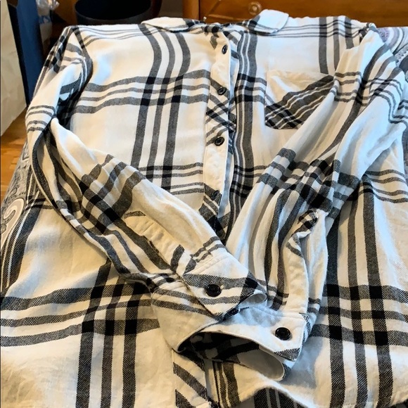RAILS SIZE XS BLACK AND WHITE BUTTON DOWN SHIRT - Picture 5 of 5
